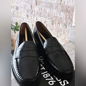 G.H. Bass & Co. Black Leather Loafers